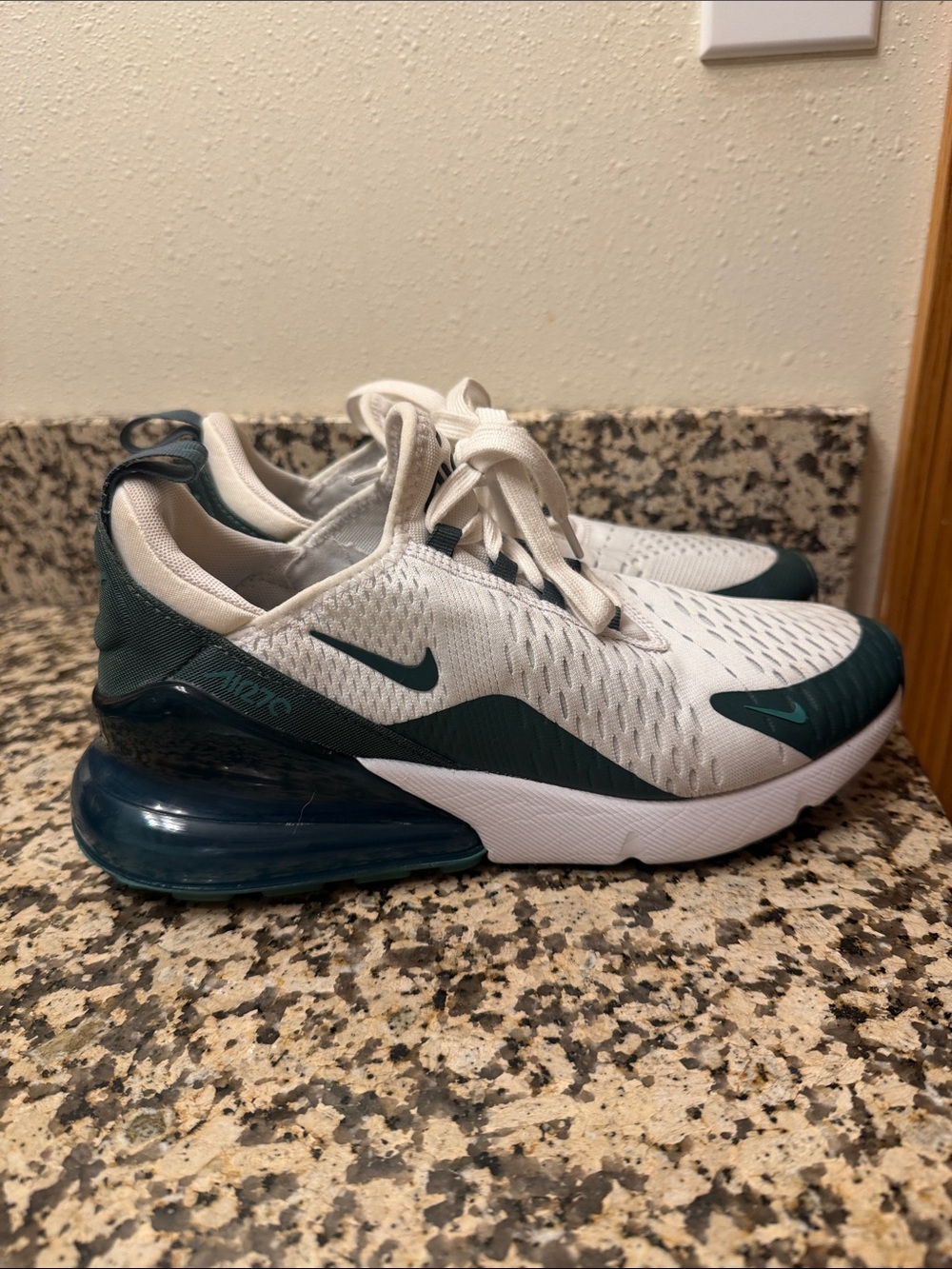 Nike Air Max 270 in White and Dark Teal